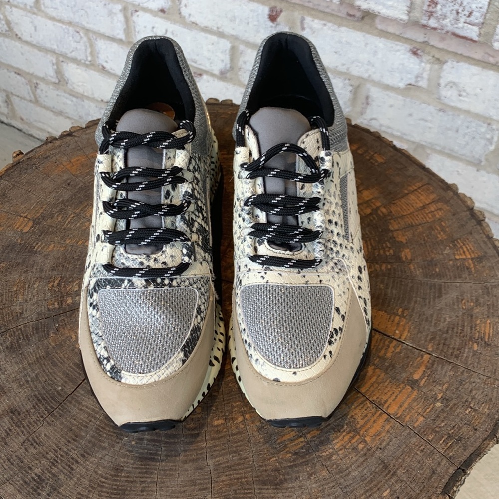 Steve Madden Cliff Sneakers Silver Snakeskin Shoes Women's Size 8 - Picture 7 of 8